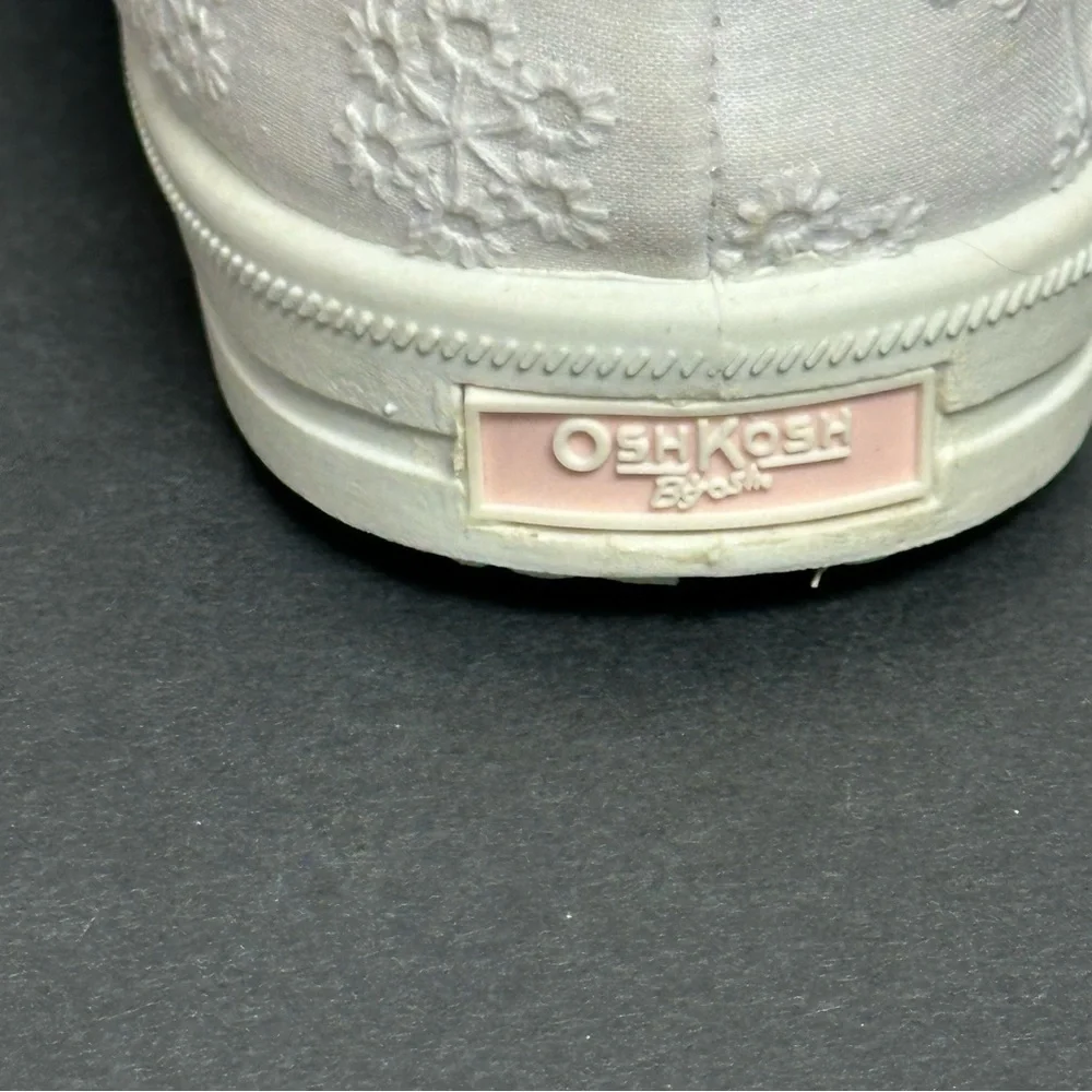 Osh Kosh BGosh White Eyelet Toddler Size 10M Dahlia Sneakers Shoes White Bow